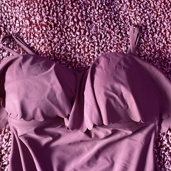 One piece swim suit - Picture 2 of 5